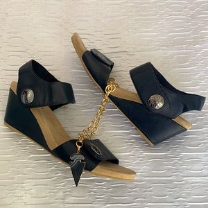 Comfort plus by Predictions black sandals